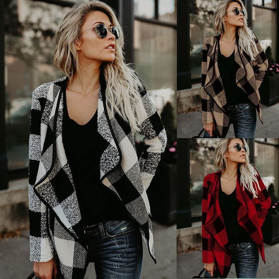 Fashionable Loose Plaid Coat with Long Sleeves