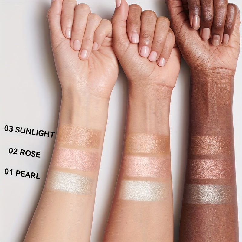 Gel highlighter stick with a volumetric matte finish